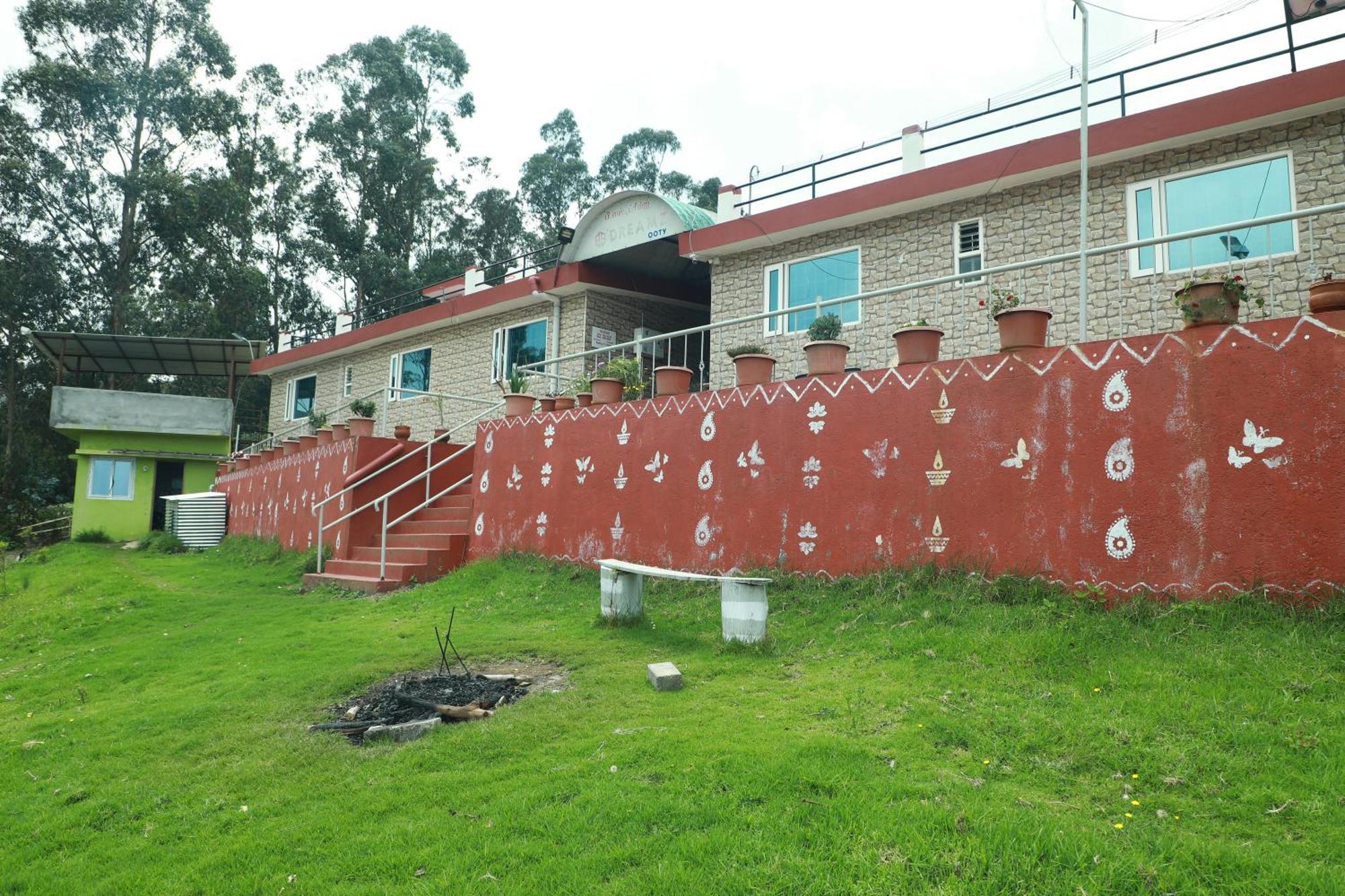 Bs Dreamz Ooty Appartement Buitenkant foto