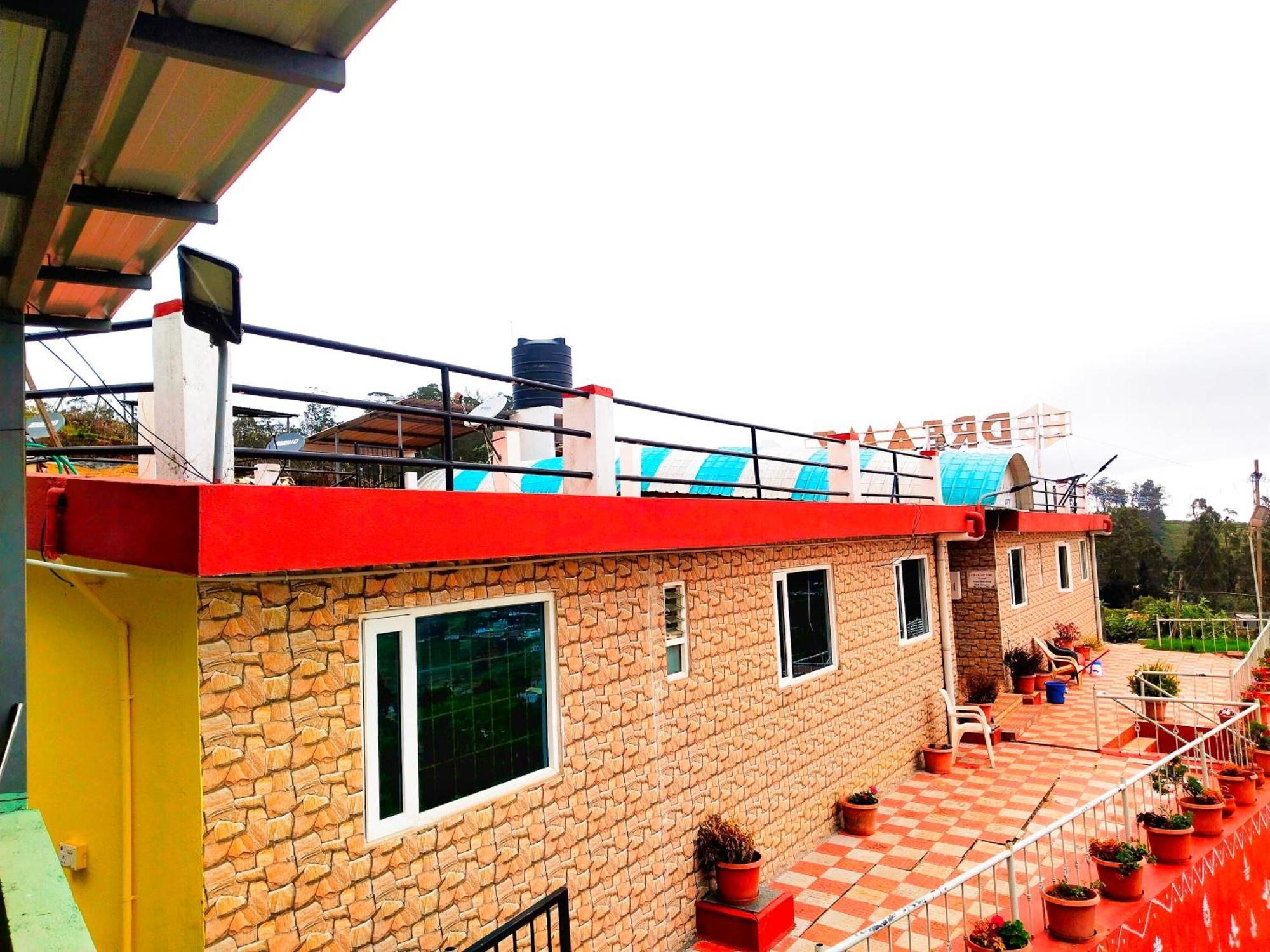 Bs Dreamz Ooty Appartement Buitenkant foto